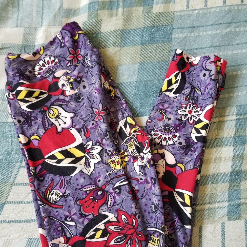 LulaRoe OS Queen of Hearts Leggings